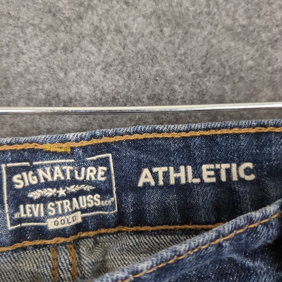 Signature by Levi Strauss Gold Mens Athletic Fit Jeans Dark Wash 40x32 - Picture 9 of 15